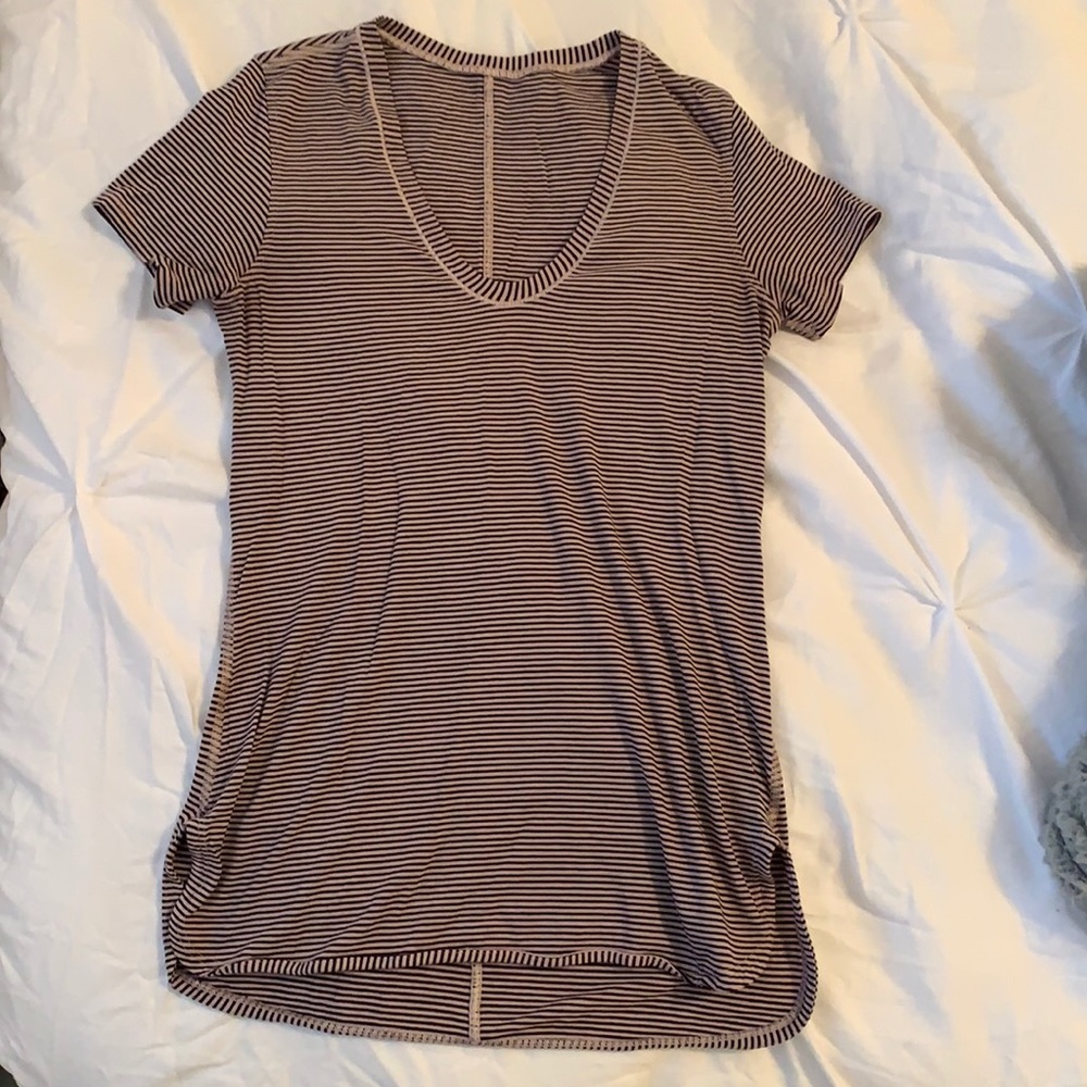 size 4 lululemon top